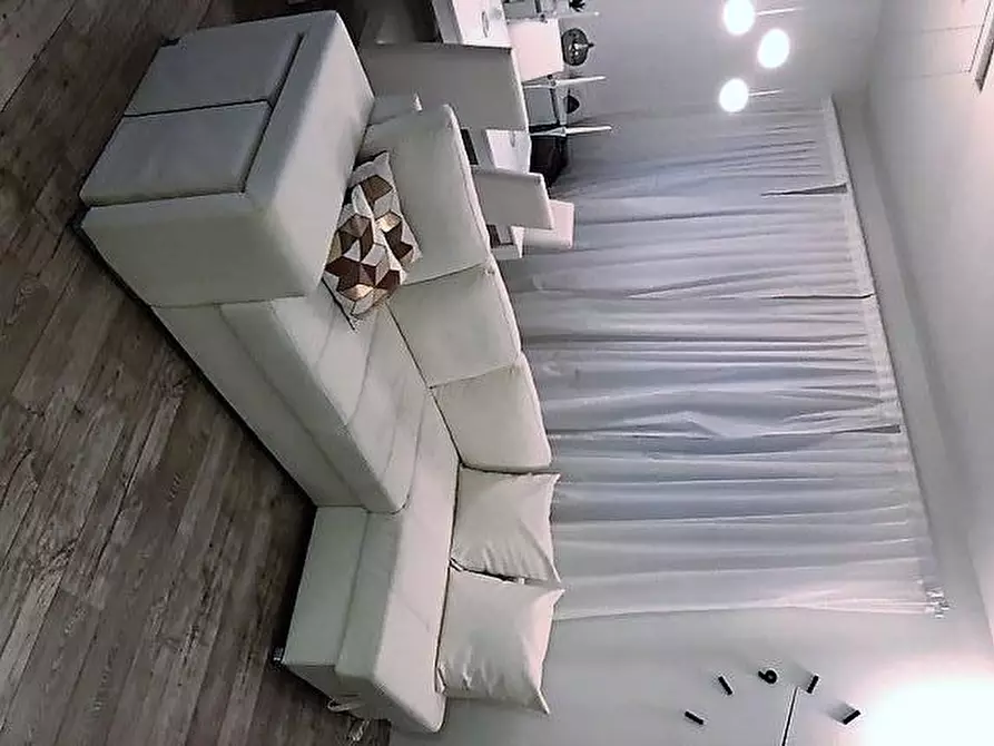 Immagine 32 di Villa in vendita  a Massa