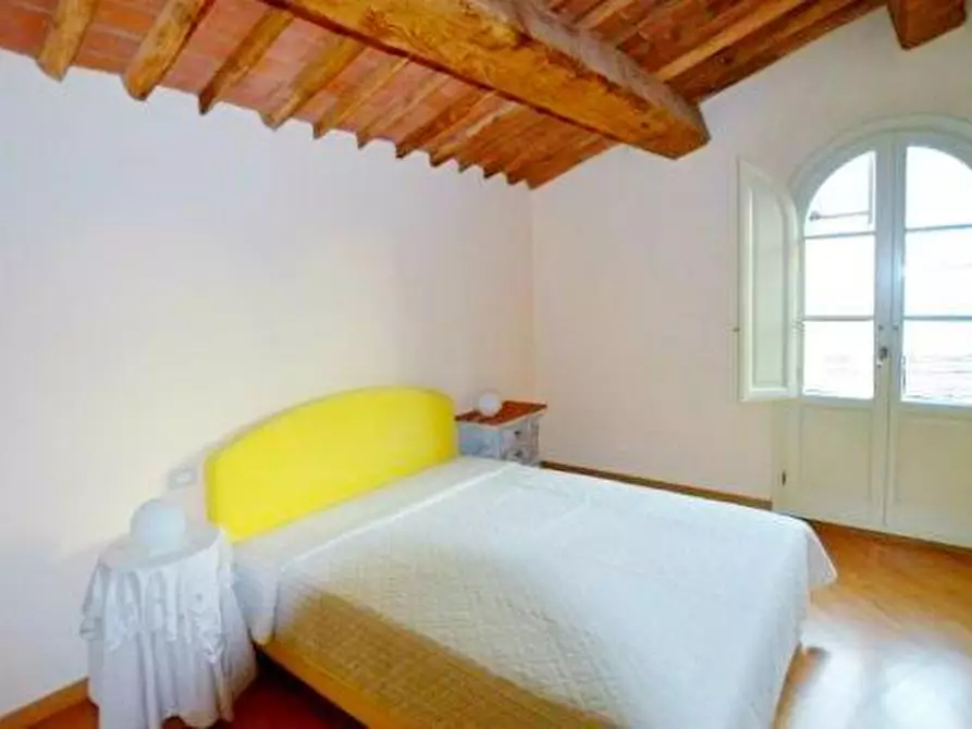 Immagine 5 di Appartamento in affitto  a Lucca