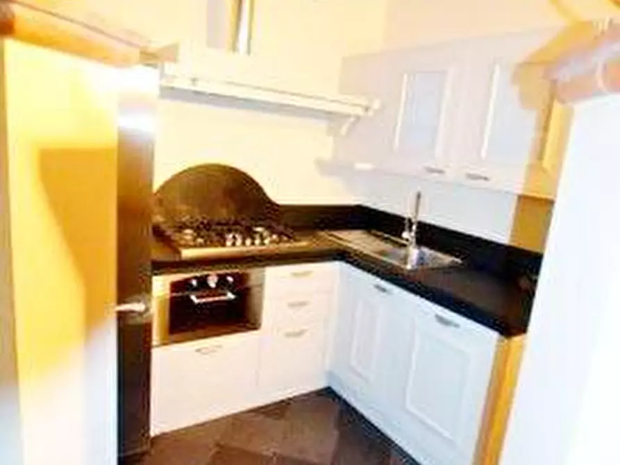 Immagine 6 di Appartamento in affitto  a Lucca