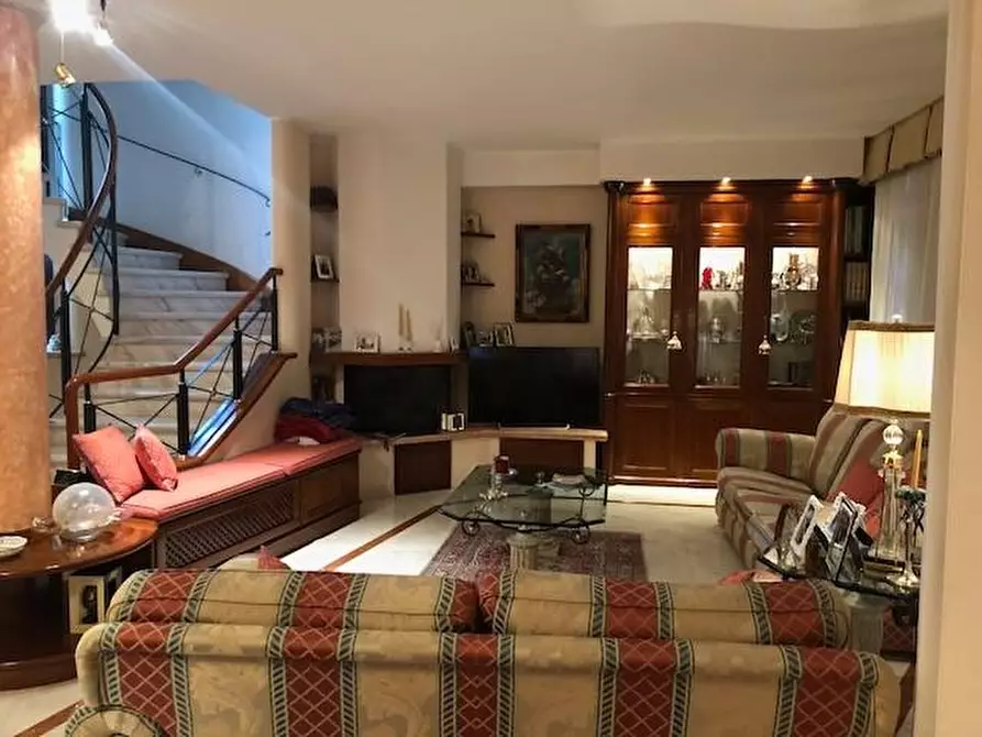 Immagine 5 di Casa bifamiliare in vendita  a Fucecchio