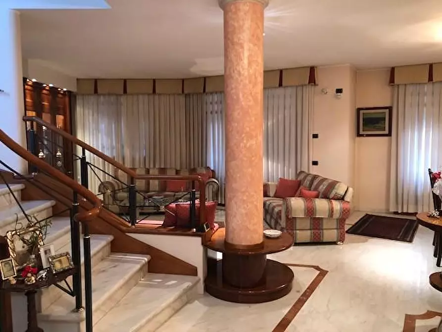 Immagine 2 di Casa bifamiliare in vendita  a Fucecchio