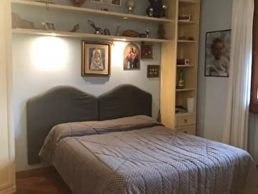 Immagine 9 di Casa bifamiliare in vendita  a Fucecchio