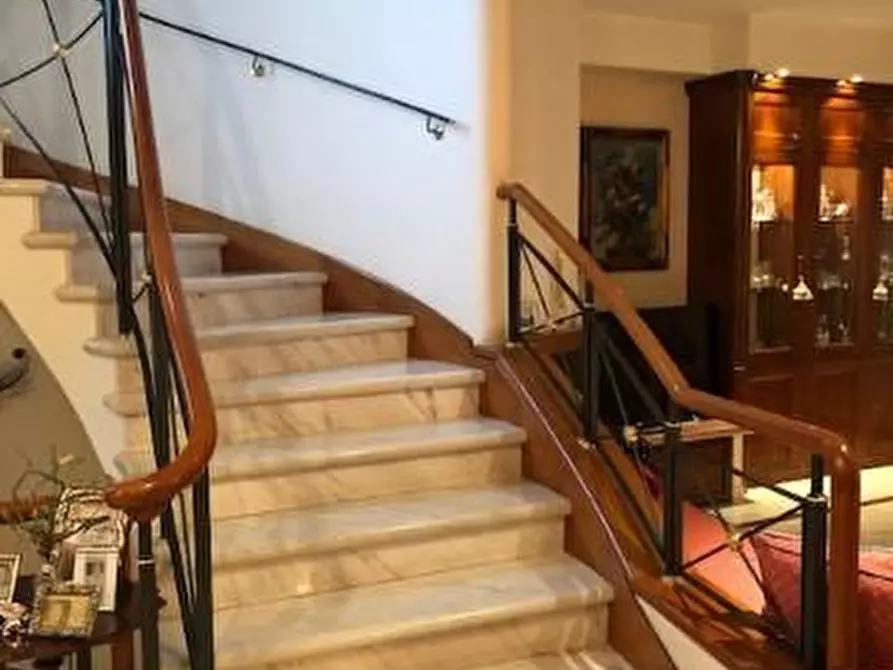 Immagine 4 di Casa bifamiliare in vendita  a Fucecchio