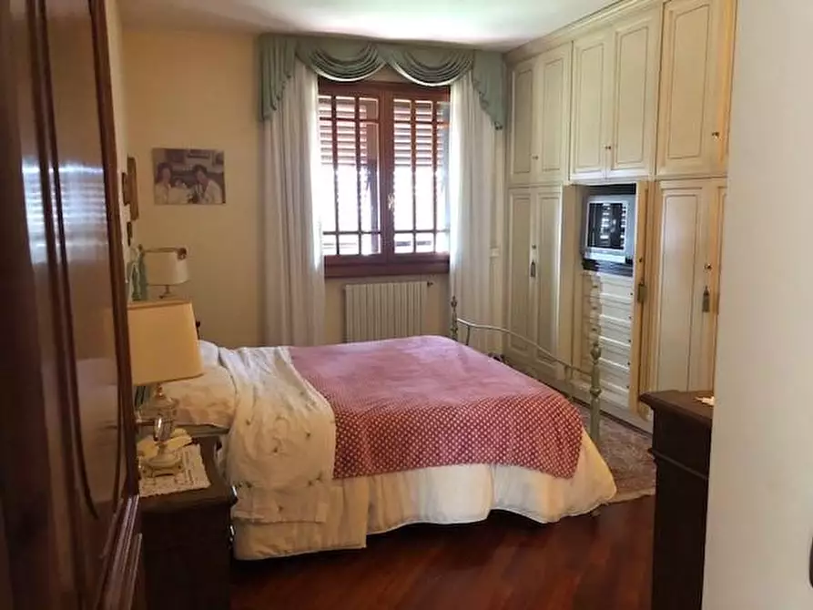 Immagine 8 di Casa bifamiliare in vendita  a Fucecchio