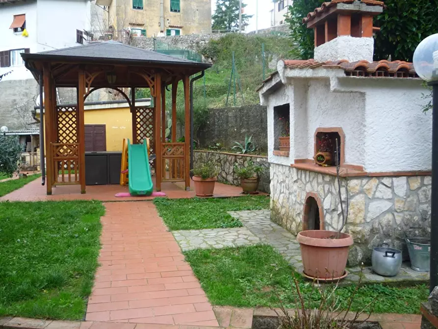 Immagine 38 di Casa bifamiliare in vendita  a Carrara