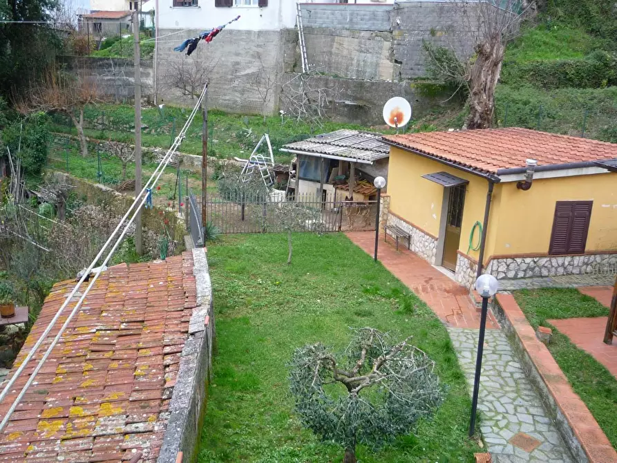 Immagine 28 di Casa bifamiliare in vendita  a Carrara