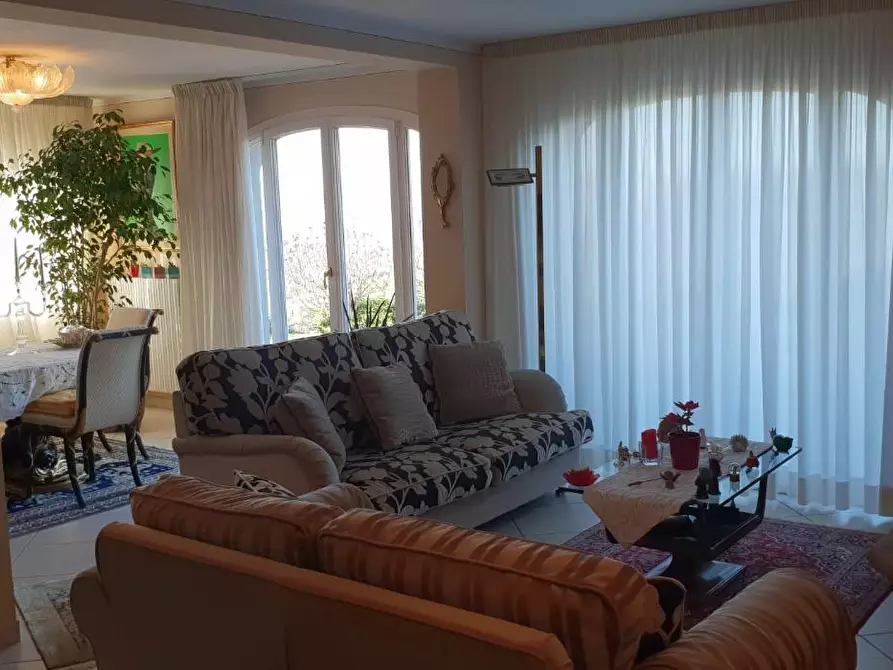 Immagine 8 di Villa in vendita  a Vinci