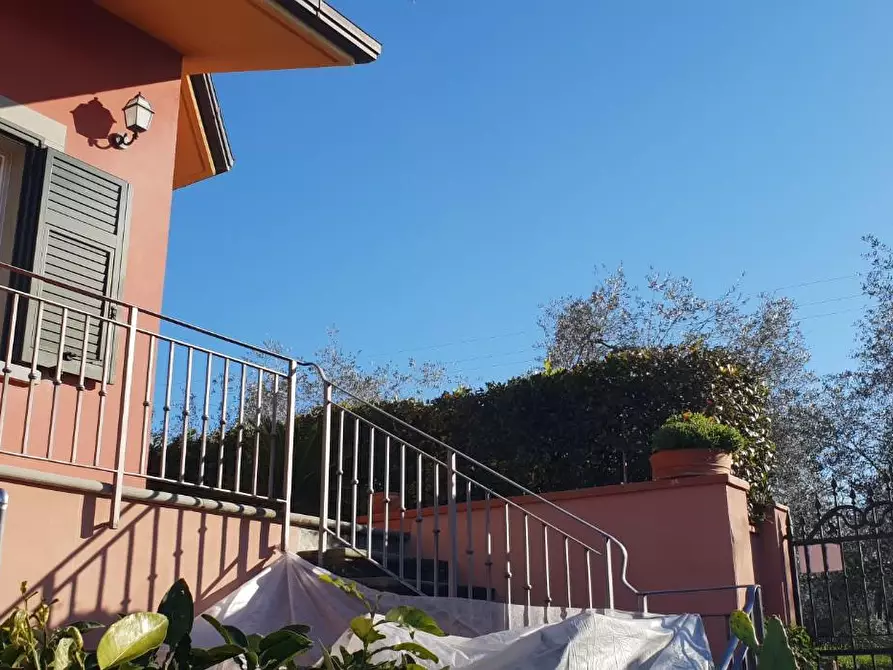 Immagine 4 di Villa in vendita  a Vinci