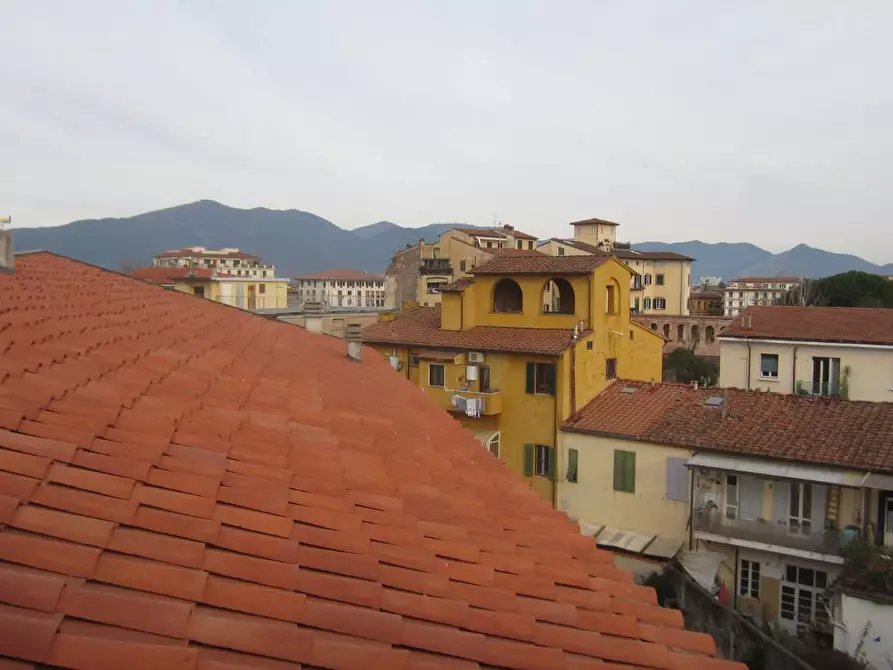 Immagine 3 di Mansarda in vendita  a Pisa