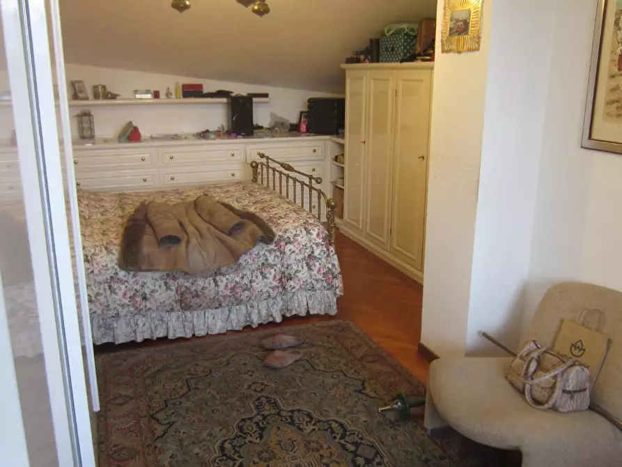 Immagine 16 di Mansarda in vendita  a Pisa