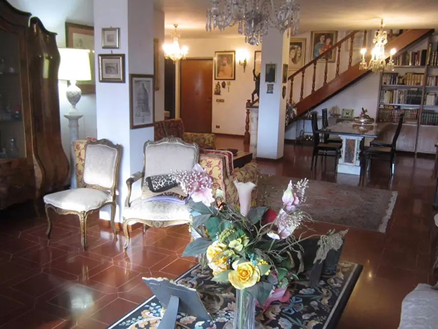 Immagine 18 di Mansarda in vendita  a Pisa