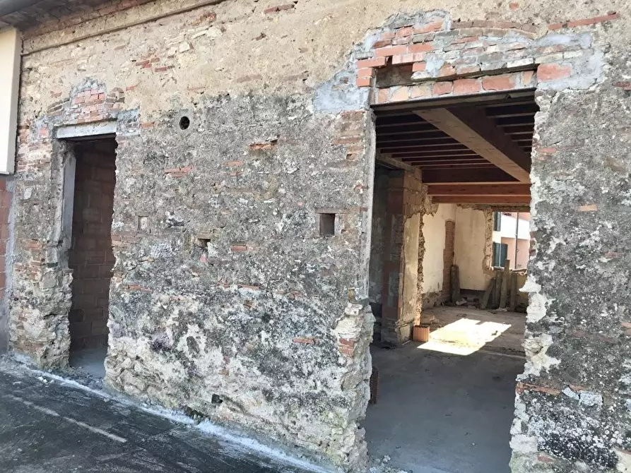 Immagine 8 di Casa bifamiliare in vendita  a Ponsacco