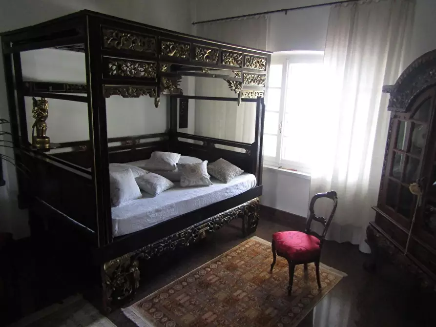 Immagine 21 di Villa in vendita  a Castelnuovo Magra