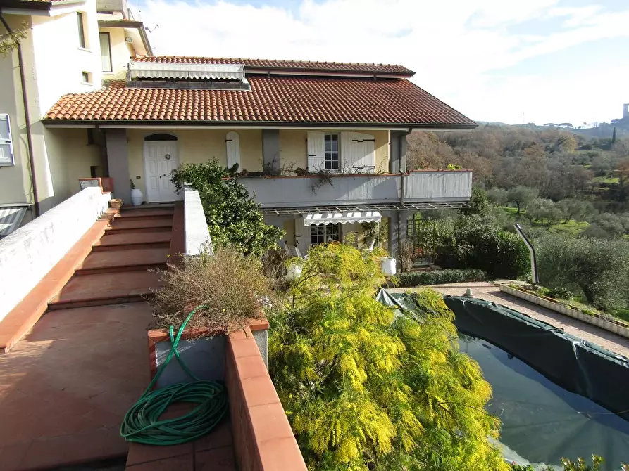 Immagine 33 di Villa in vendita  a Castelnuovo Magra