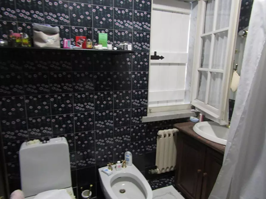 Immagine 26 di Villa in vendita  a Castelnuovo Magra