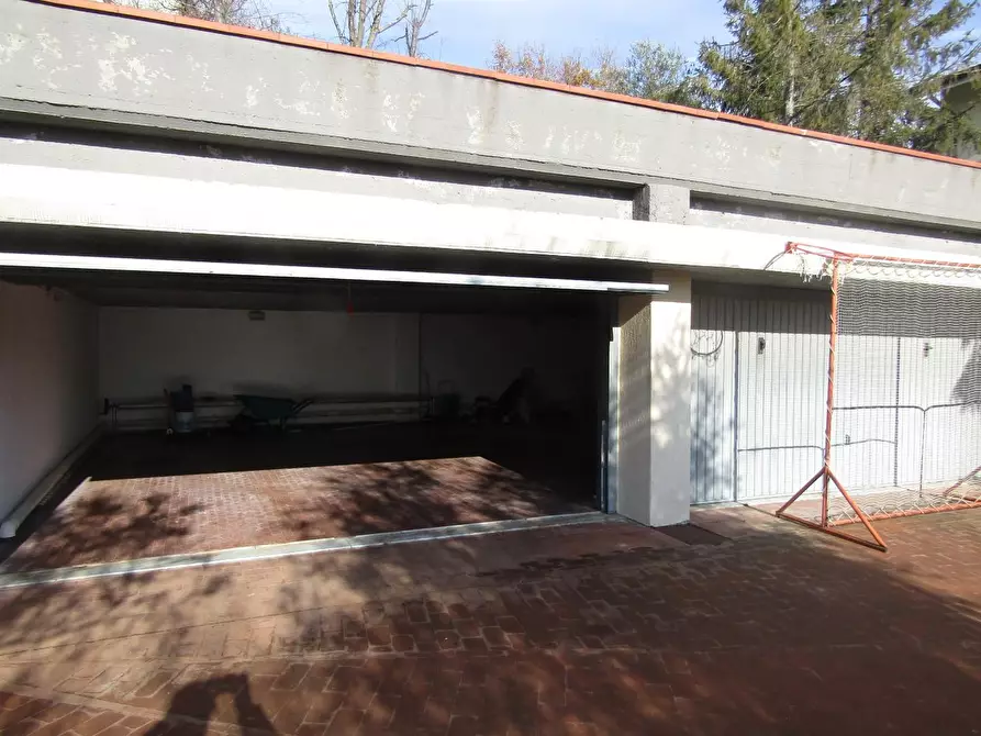 Immagine 18 di Villa in vendita  a Castelnuovo Magra