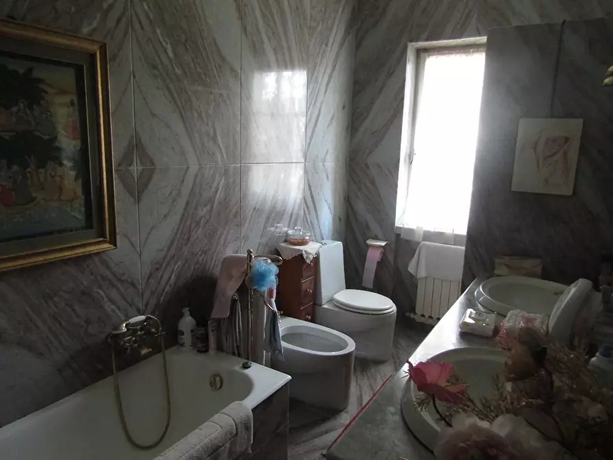 Immagine 24 di Villa in vendita  a Castelnuovo Magra