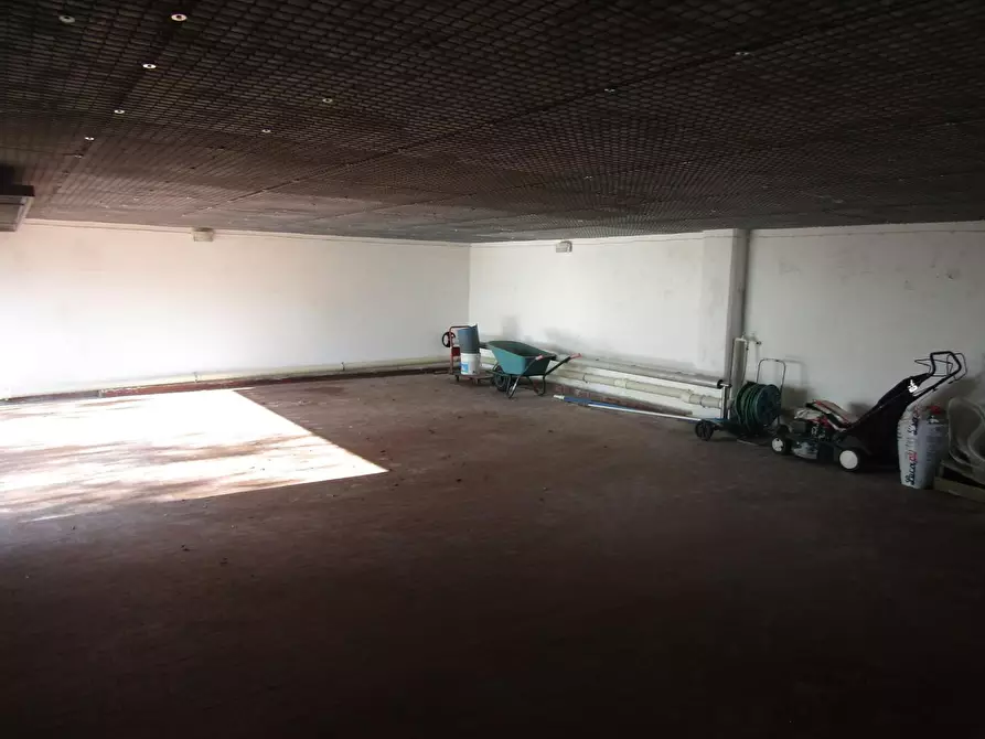 Immagine 16 di Villa in vendita  a Castelnuovo Magra