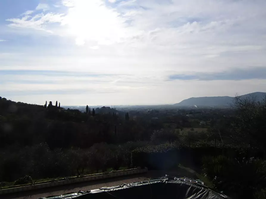Immagine 37 di Villa in vendita  a Castelnuovo Magra