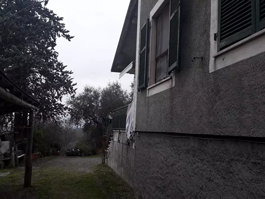 Immagine 15 di Casa indipendente in vendita  a Fivizzano