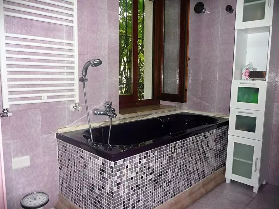 Immagine 16 di Porzione di casa in vendita  a Sarzana