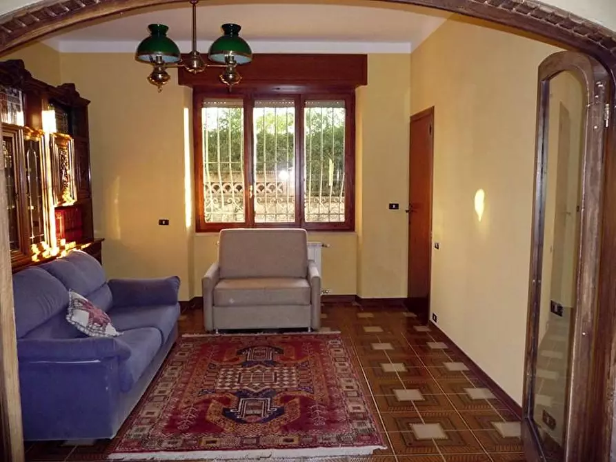 Immagine 10 di Porzione di casa in vendita  a Sarzana