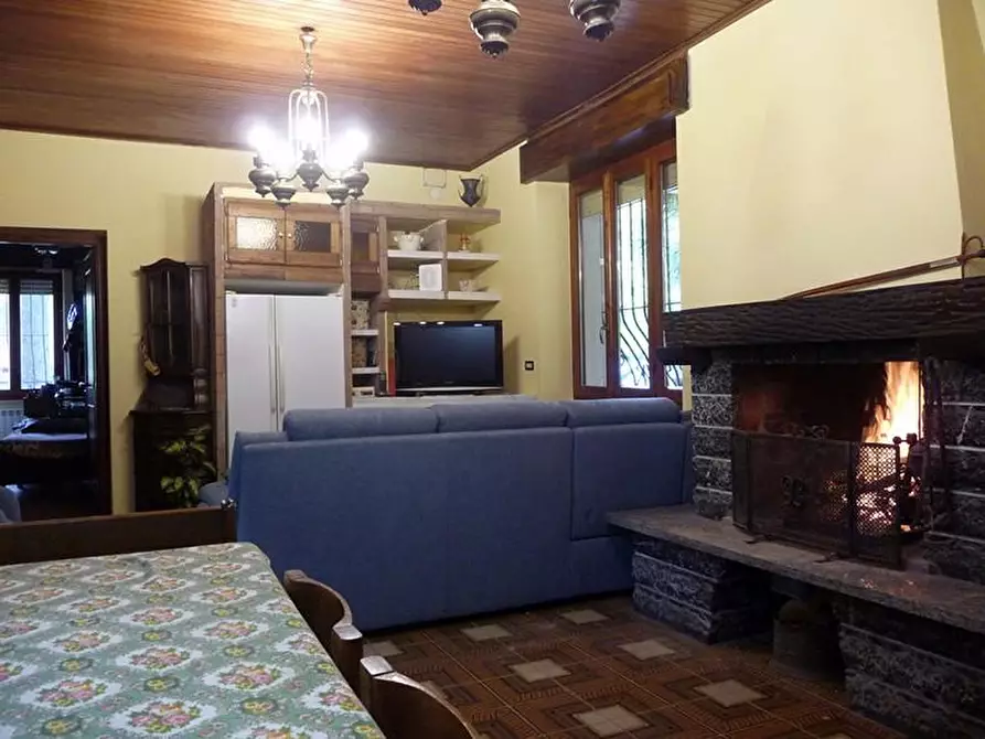 Immagine 11 di Porzione di casa in vendita  a Sarzana