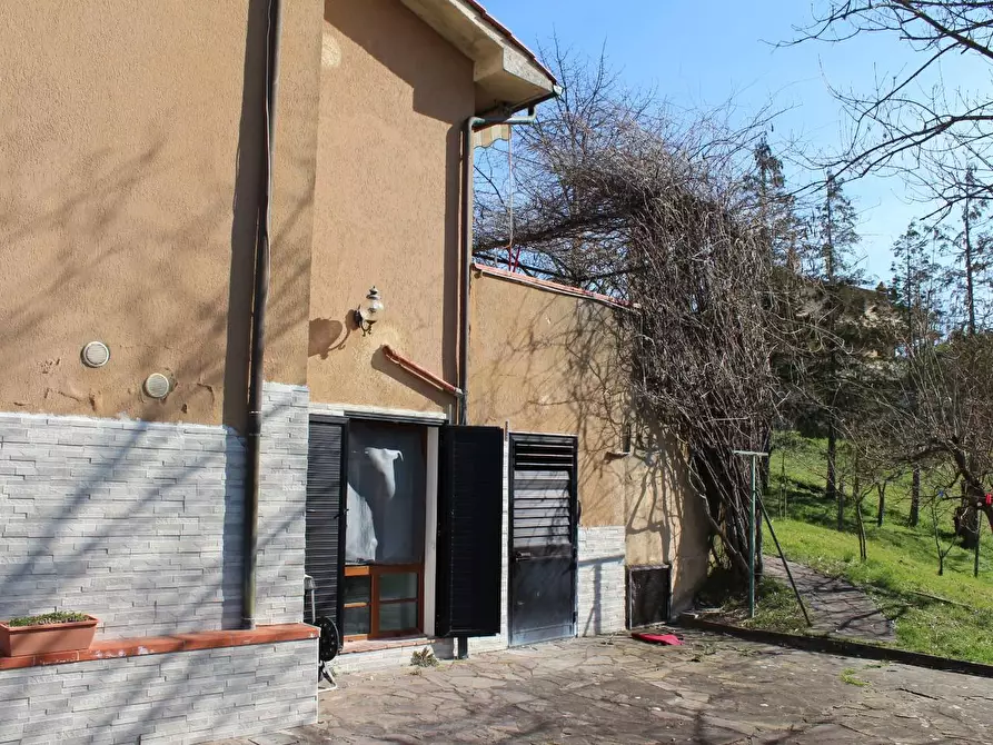Immagine 11 di Villa in vendita  a Sovicille