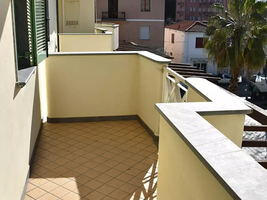 Immagine 12 di Appartamento in affitto  a Massa