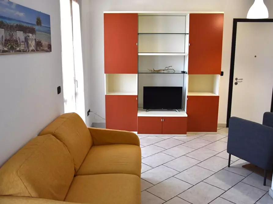 Immagine 7 di Appartamento in affitto  a Massa