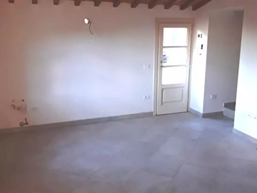 Immagine 14 di Terratetto in vendita  a Buti