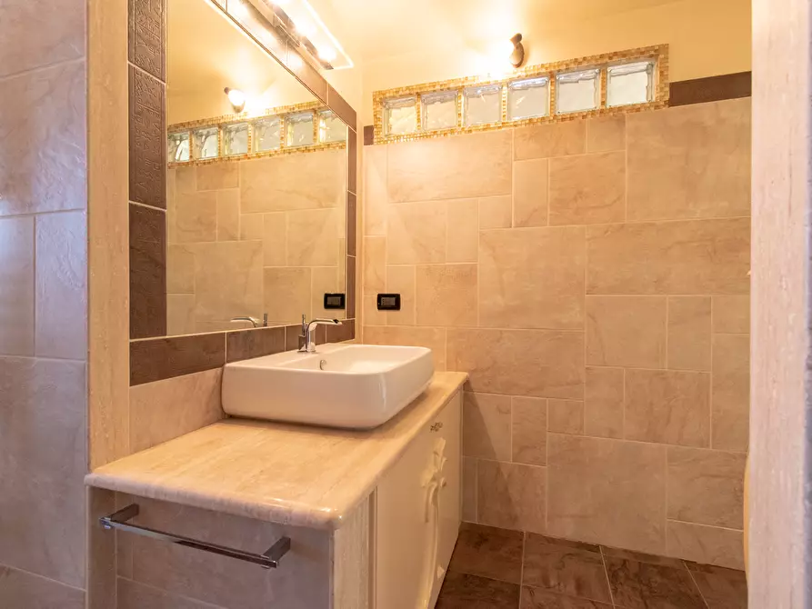 Immagine 7 di Appartamento in affitto  a Viareggio