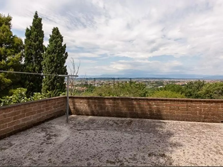 Immagine 6 di Casa colonica in vendita  a Montopoli In Val D'arno