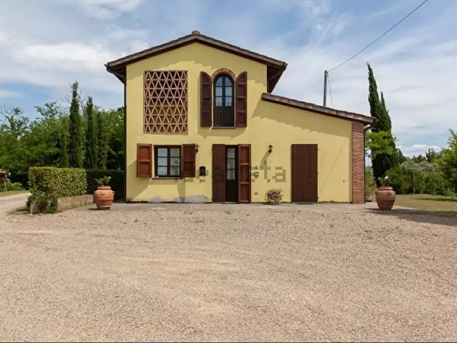 Immagine 4 di Casa colonica in vendita  a Montopoli In Val D'arno