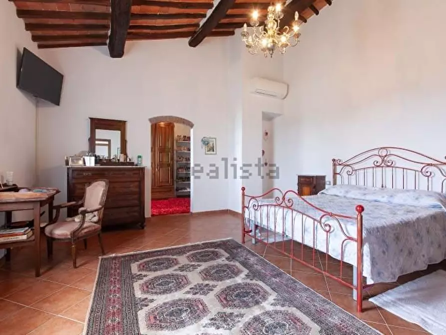 Immagine 22 di Casa colonica in vendita  a Montopoli In Val D'arno