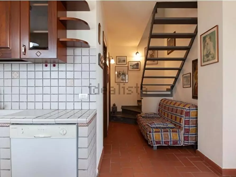 Immagine 10 di Casa colonica in vendita  a Montopoli In Val D'arno