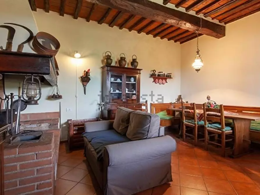 Immagine 16 di Casa colonica in vendita  a Montopoli In Val D'arno