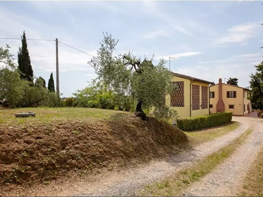 Immagine 8 di Casa colonica in vendita  a Montopoli In Val D'arno