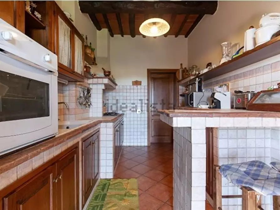 Immagine 17 di Casa colonica in vendita  a Montopoli In Val D'arno