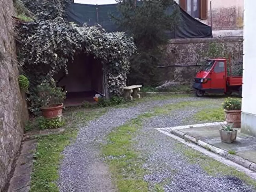 Immagine 3 di Palazzo in vendita  a San Giuliano Terme