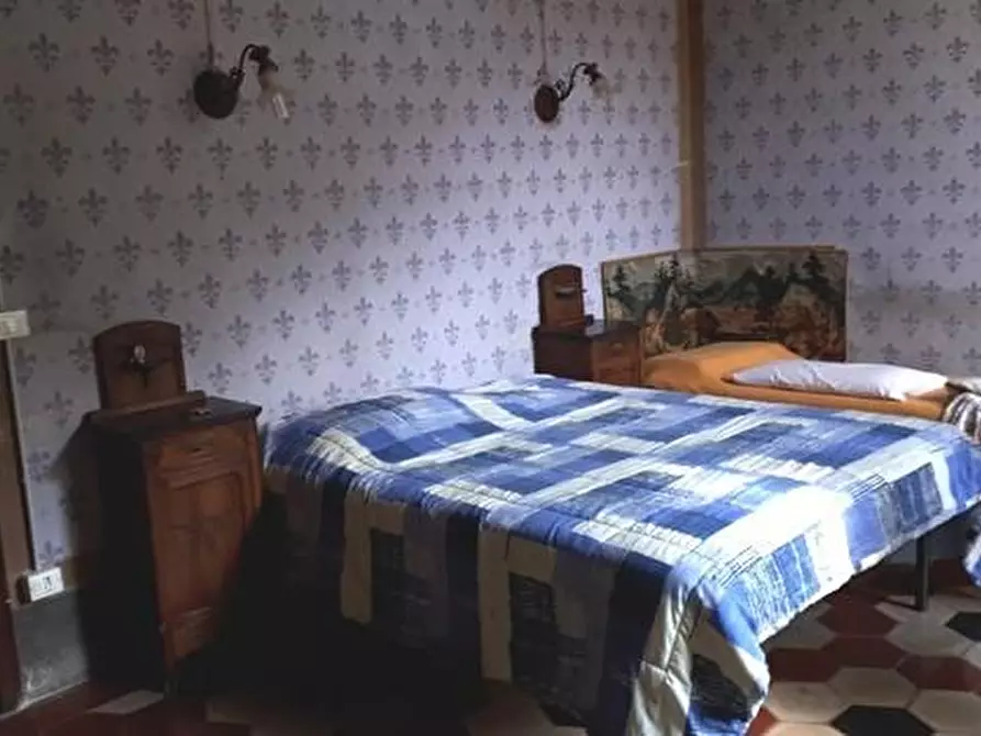 Immagine 27 di Palazzo in vendita  a San Giuliano Terme