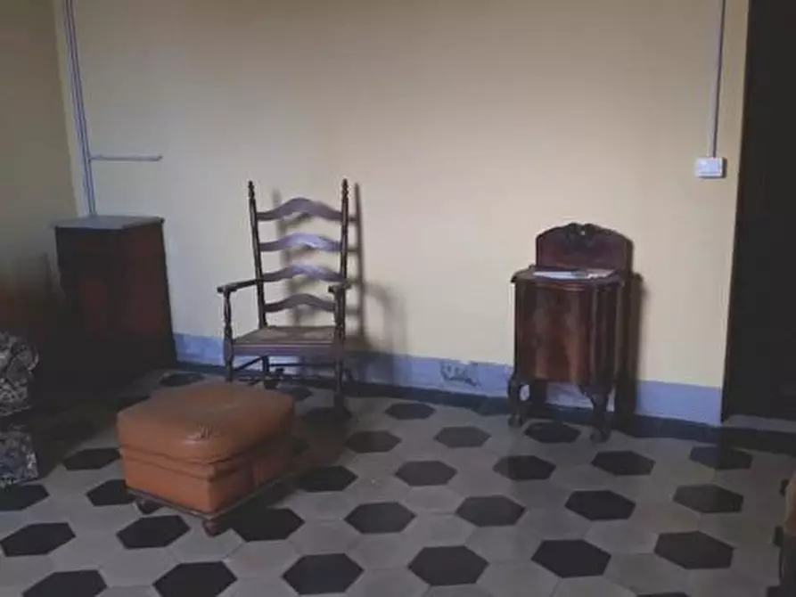 Immagine 13 di Palazzo in vendita  a San Giuliano Terme