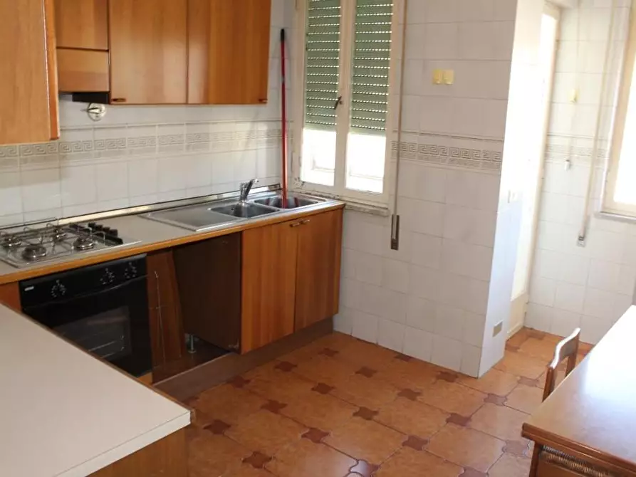 Immagine 8 di Appartamento in vendita  a Massa