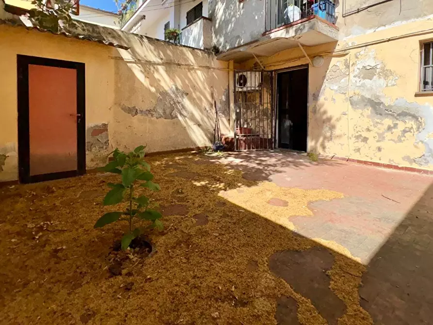 Immagine 8 di Locale commerciale in vendita  a Cascina