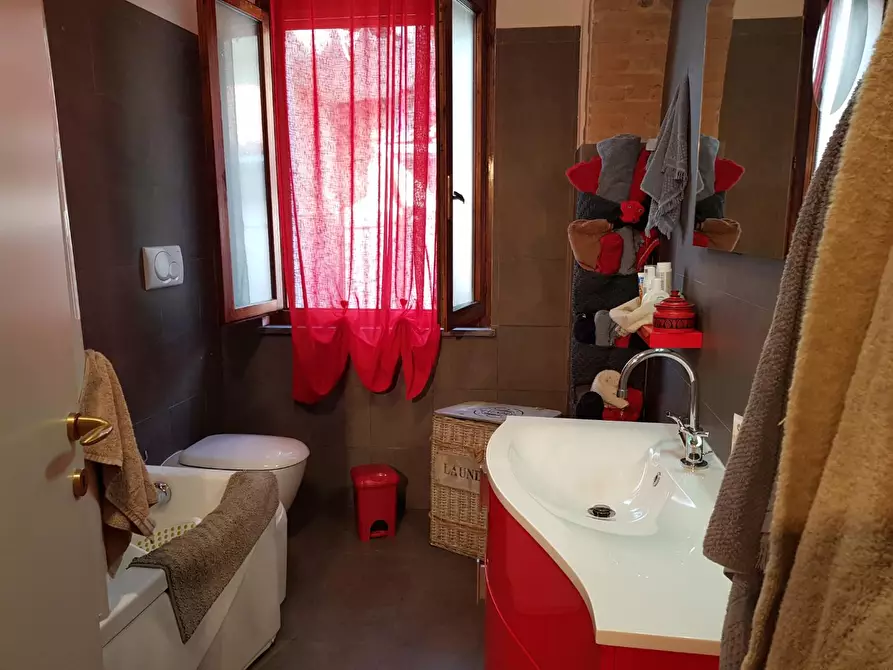 Immagine 22 di Appartamento in vendita  a Calci