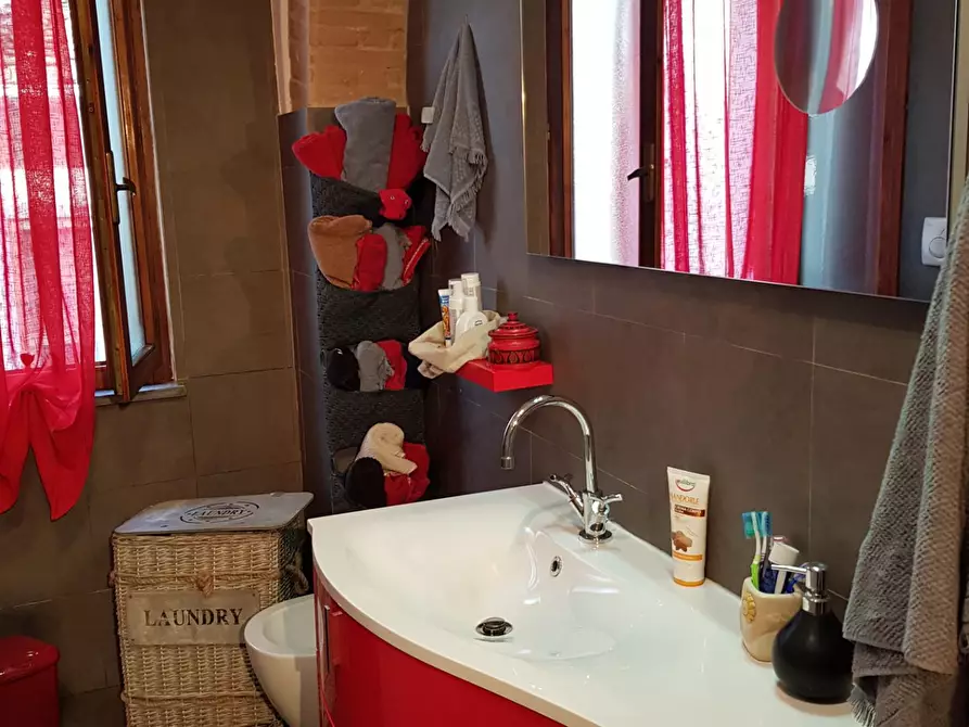 Immagine 19 di Appartamento in vendita  a Calci