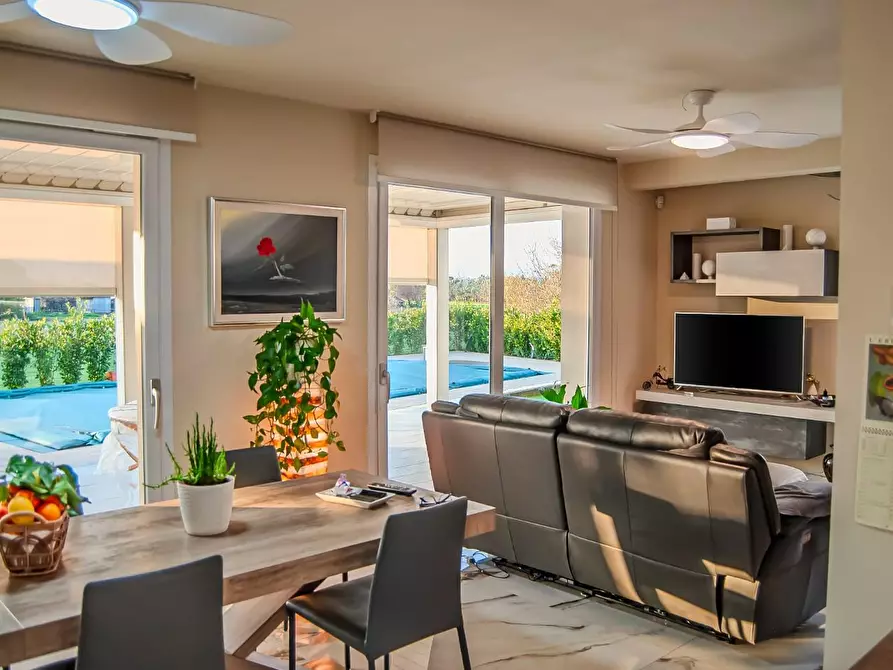 Immagine 2 di Villa in vendita  a San Miniato