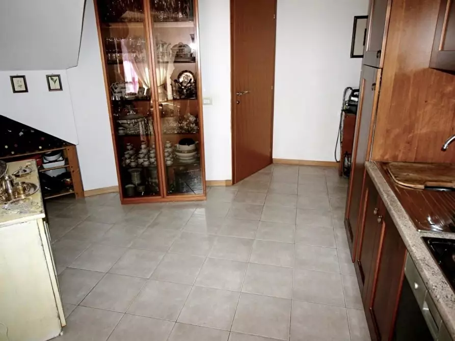 Immagine 30 di Villetta a schiera in vendita  a Pisa