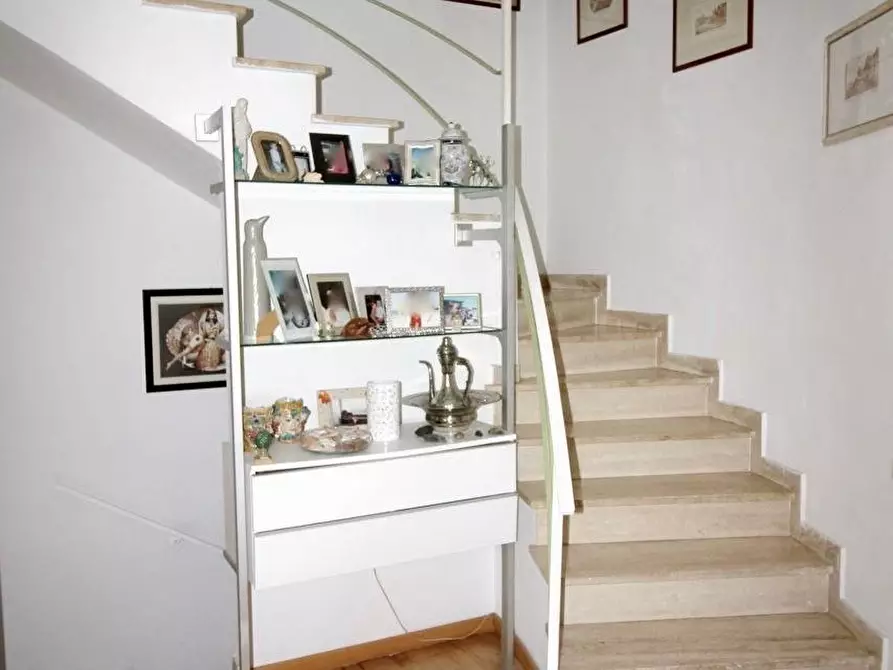 Immagine 10 di Villetta a schiera in vendita  a Pisa