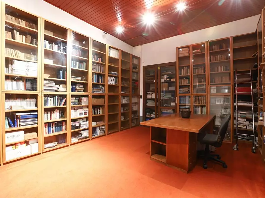 Immagine 27 di Immobile di prestigio in vendita  a Pisa